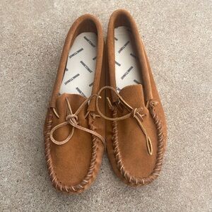 Minnetonka Men’s Soft Sole Moccasins size 10